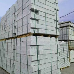 云南 芝麻白花岗岩路沿石，路缘石，路肩石，道牙，立缘石，马路牙子，街沿石，侧石等