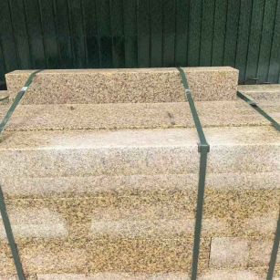 云南 黄金麻花岗岩石材机切面栏杆料半成品