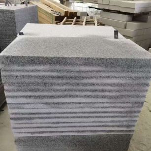 云南 芝麻白5公分火烧地铺成品，900*400，规格可定制