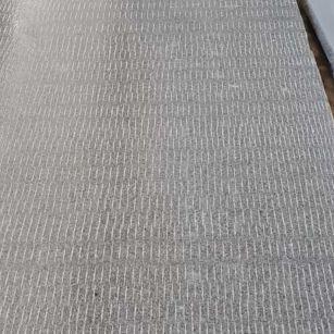 云南 芝麻灰花岗岩斧剁面，刀斩面