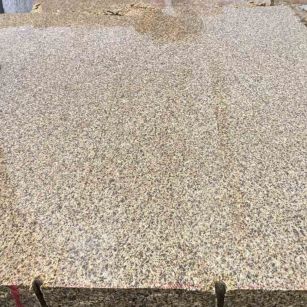 云南 黄金麻花岗岩石材方料