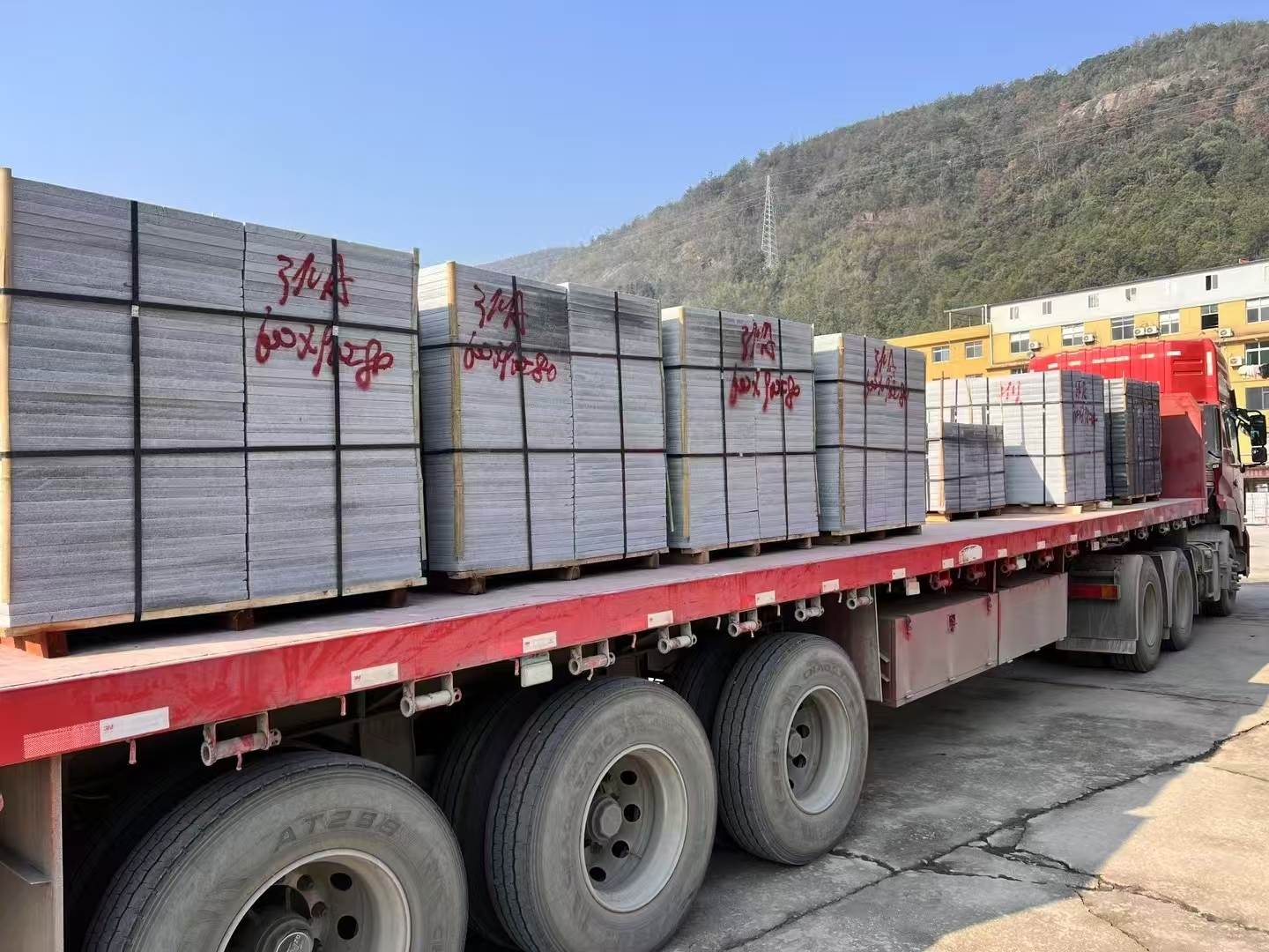 云南 芝麻灰地铺石出货日常