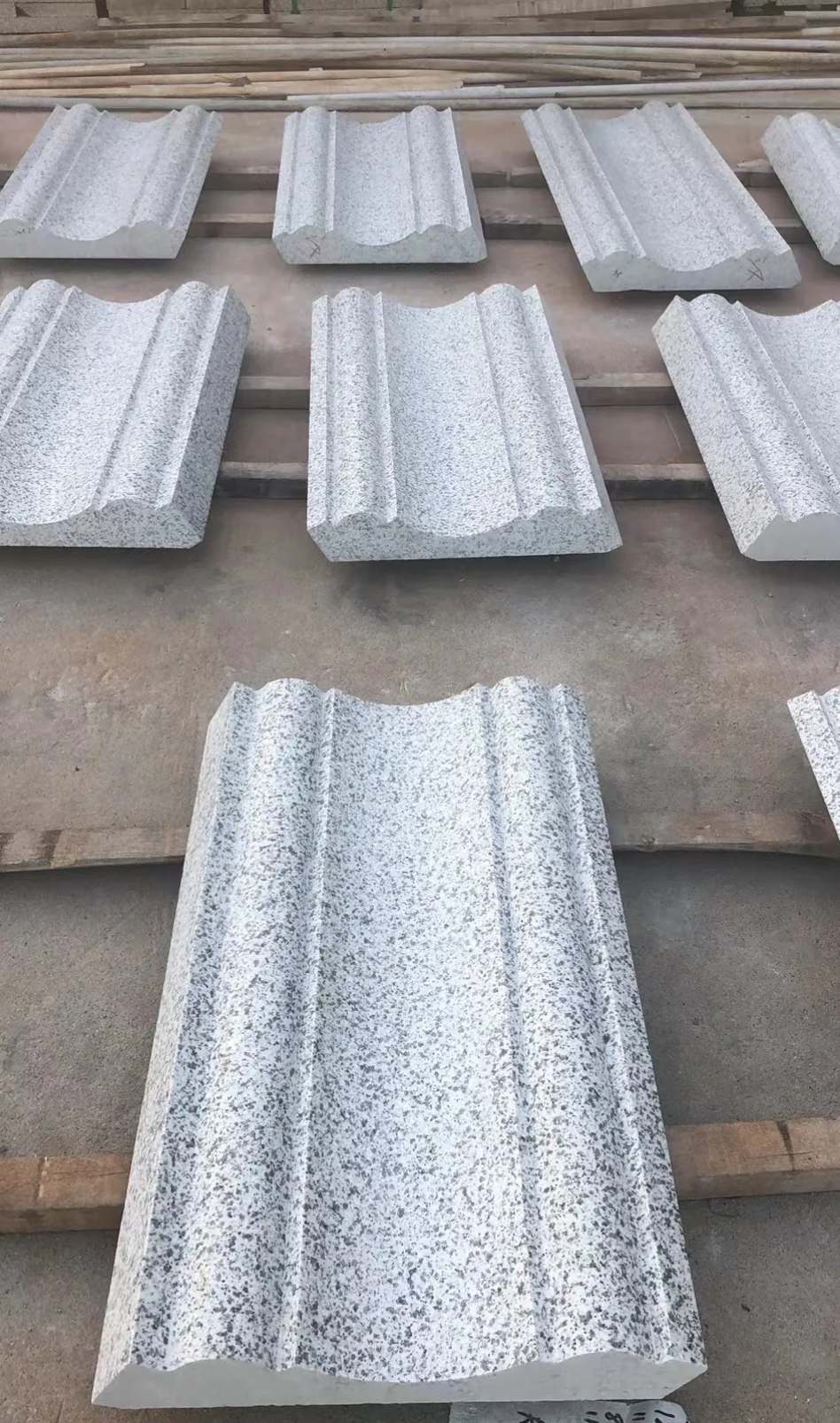 云南 白麻花岗岩光面别墅线条