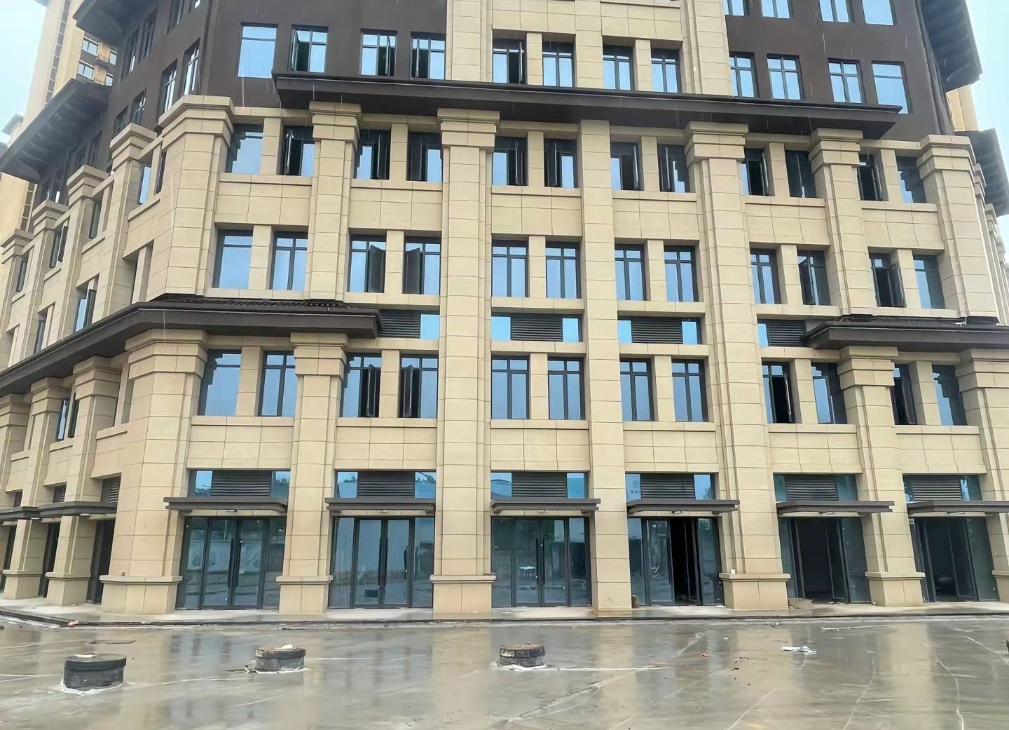 云南 黄金麻花岗岩荔枝面小区外墙干挂