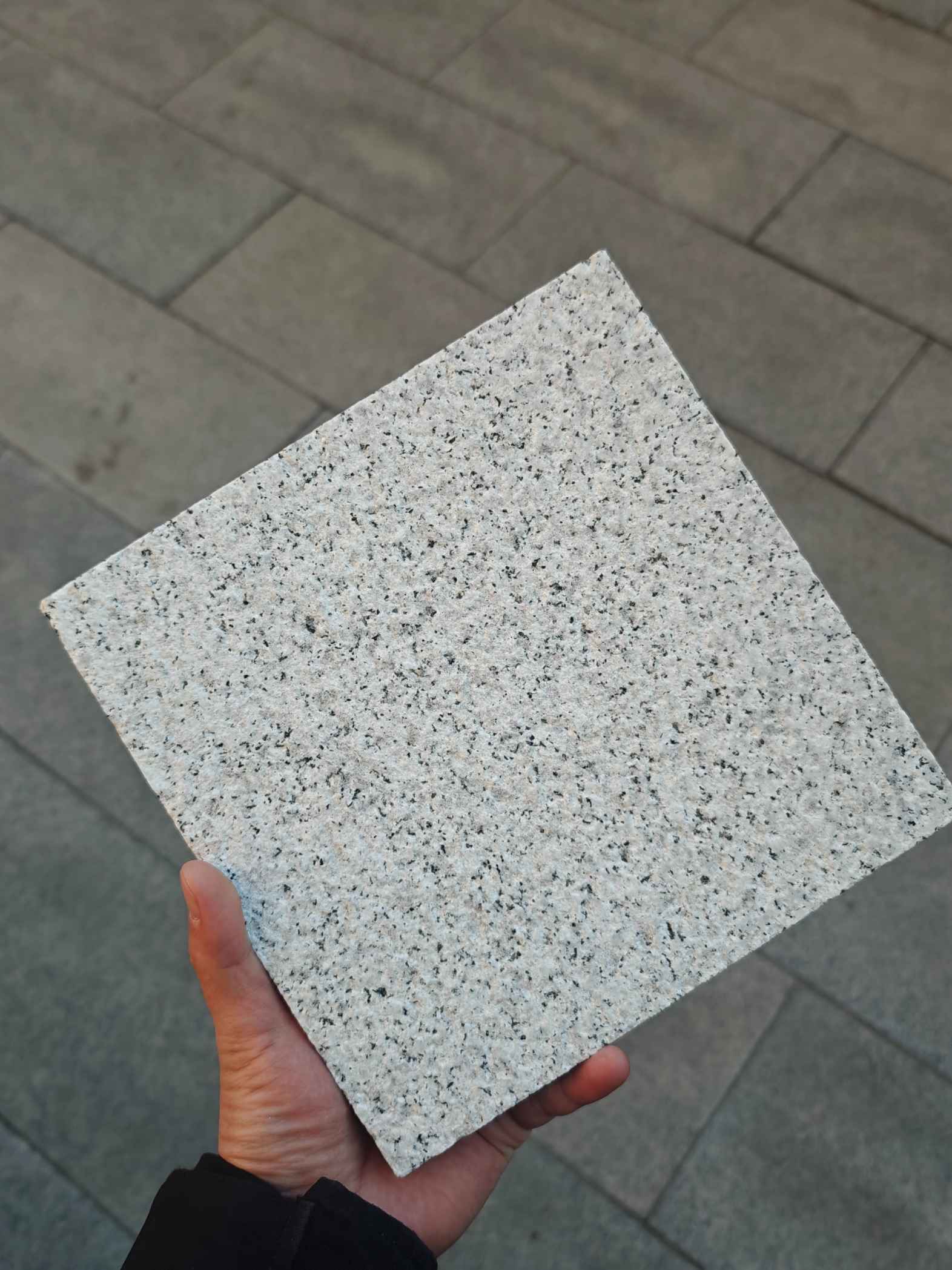 云南 白麻荔枝面花岗岩石材