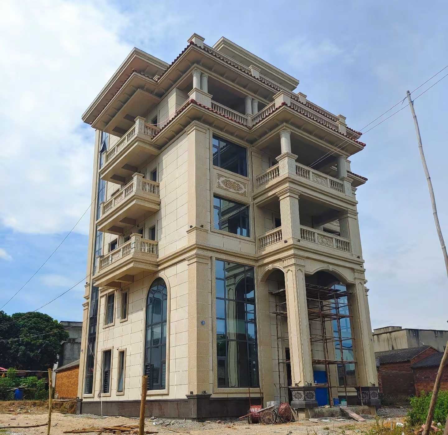 云南 黄金麻花岗岩石材别墅外墙干挂搭配（雕花栏杆花瓶柱门楼罗马柱）