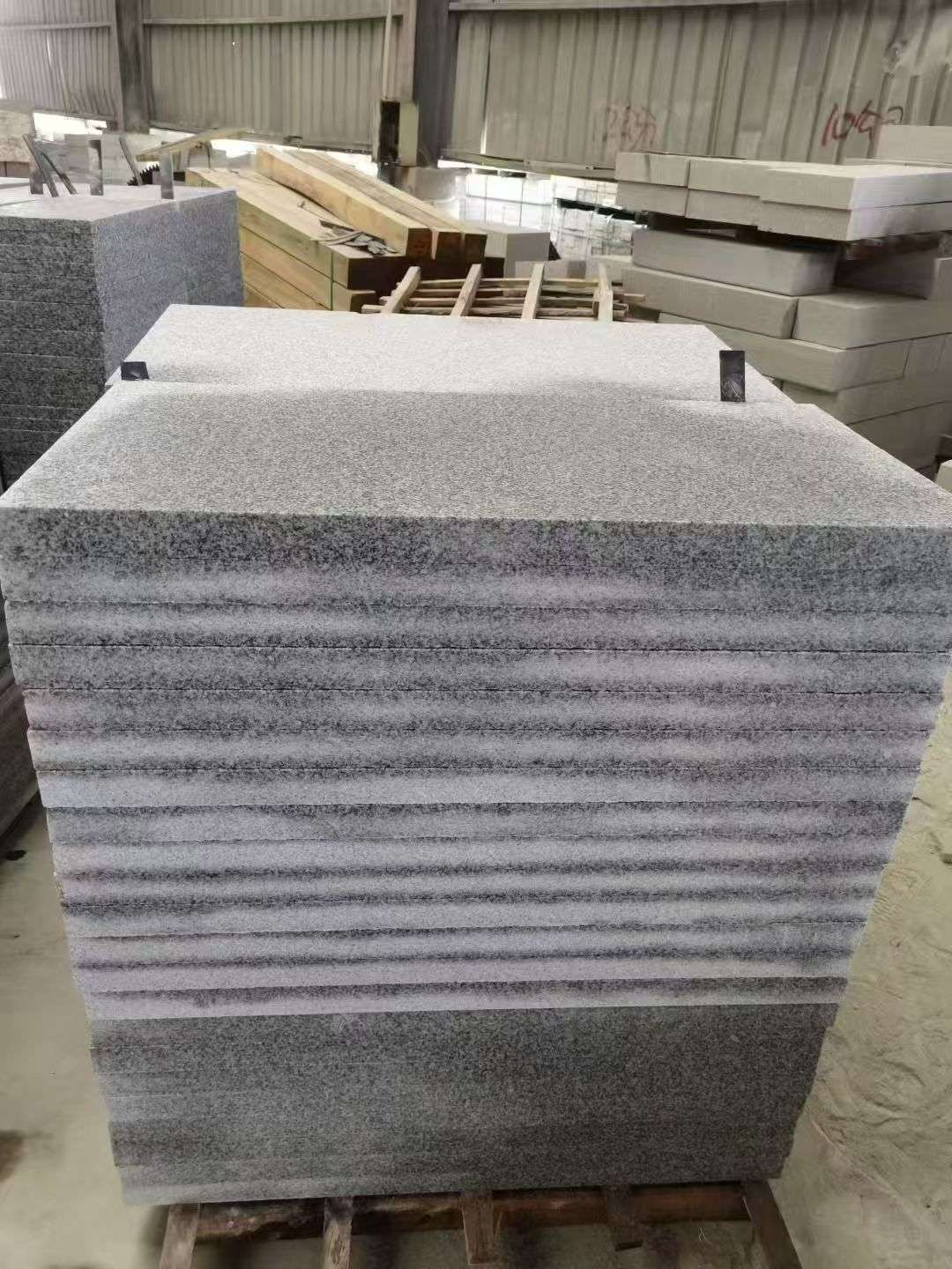 云南 芝麻白5公分火烧地铺成品，900*400，规格可定制