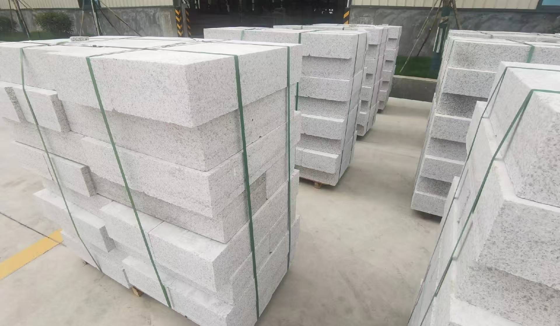 云南 白麻花岗岩路沿石，立缘石，平缘石，路牙石，道牙石，马路牙子等