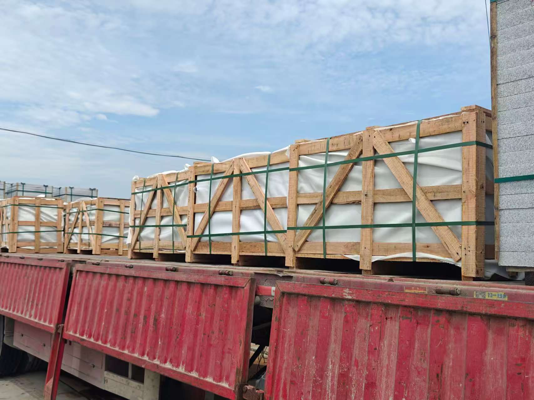 云南 芝麻白花岗岩地铺石出口专车-泰国游