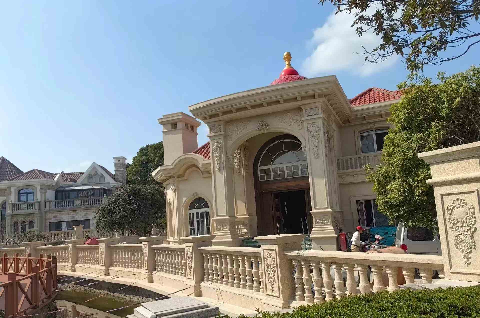 云南 黄金麻花岗岩欧式别墅