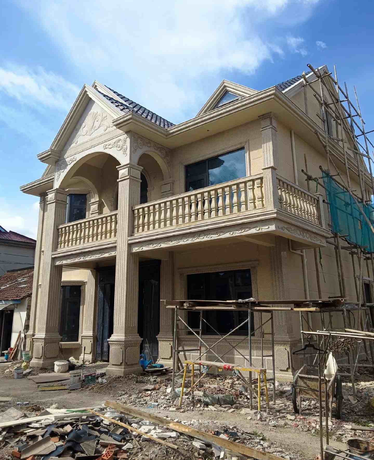 云南 黄金麻花岗岩石材私人别墅雕花门楼柱阳台栏杆