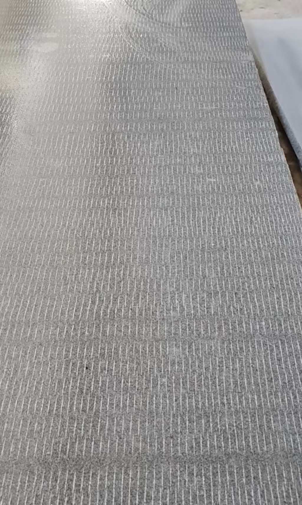 云南 芝麻灰花岗岩斧剁面，刀斩面