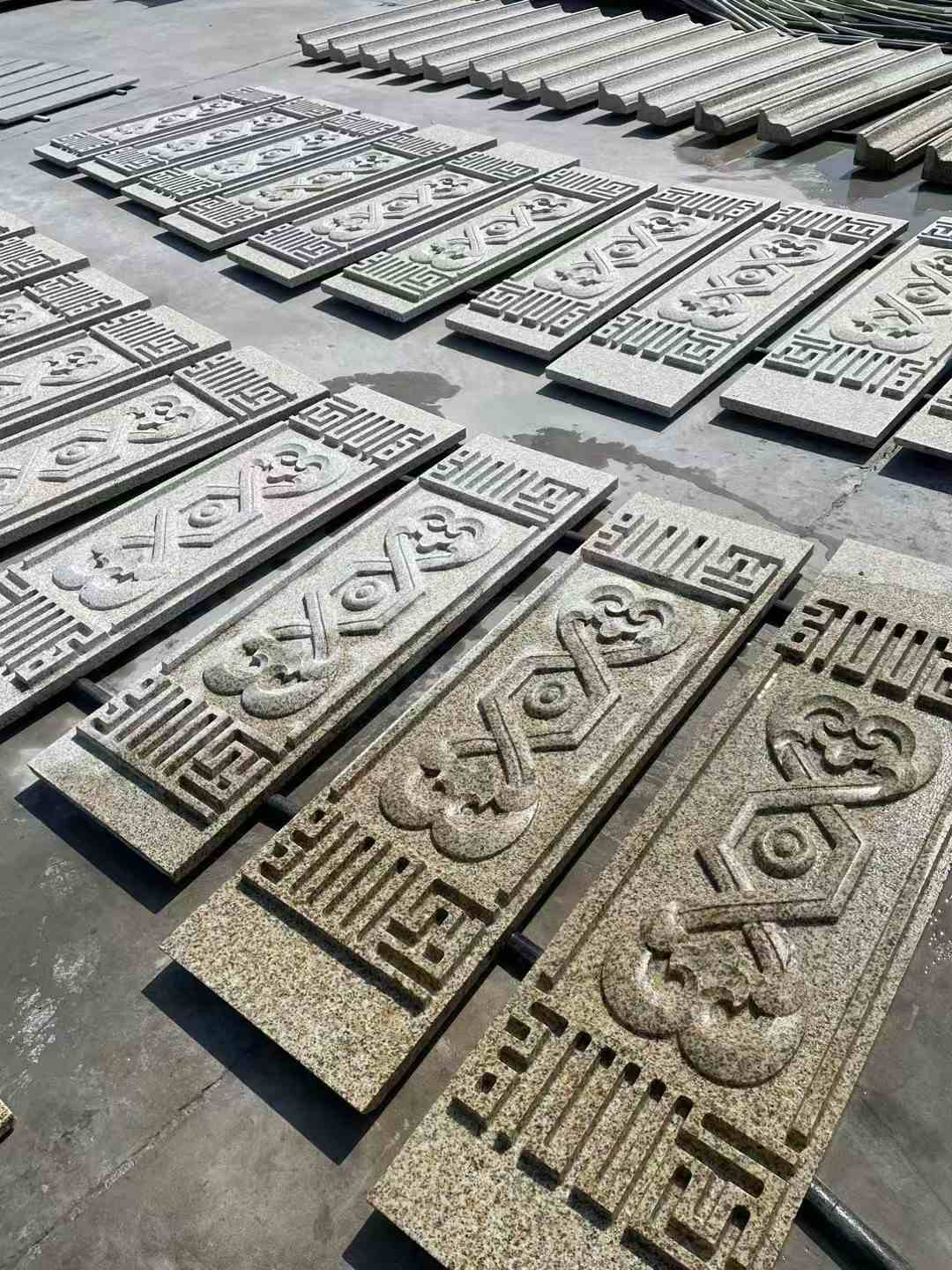 云南 黄金麻花岗岩外墙雕刻板