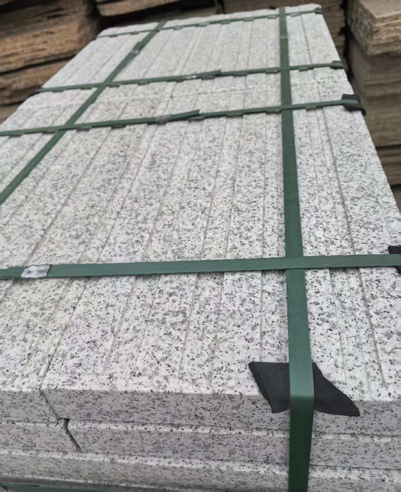 云南 白麻花岗岩直行盲道石，盲条，地铺石