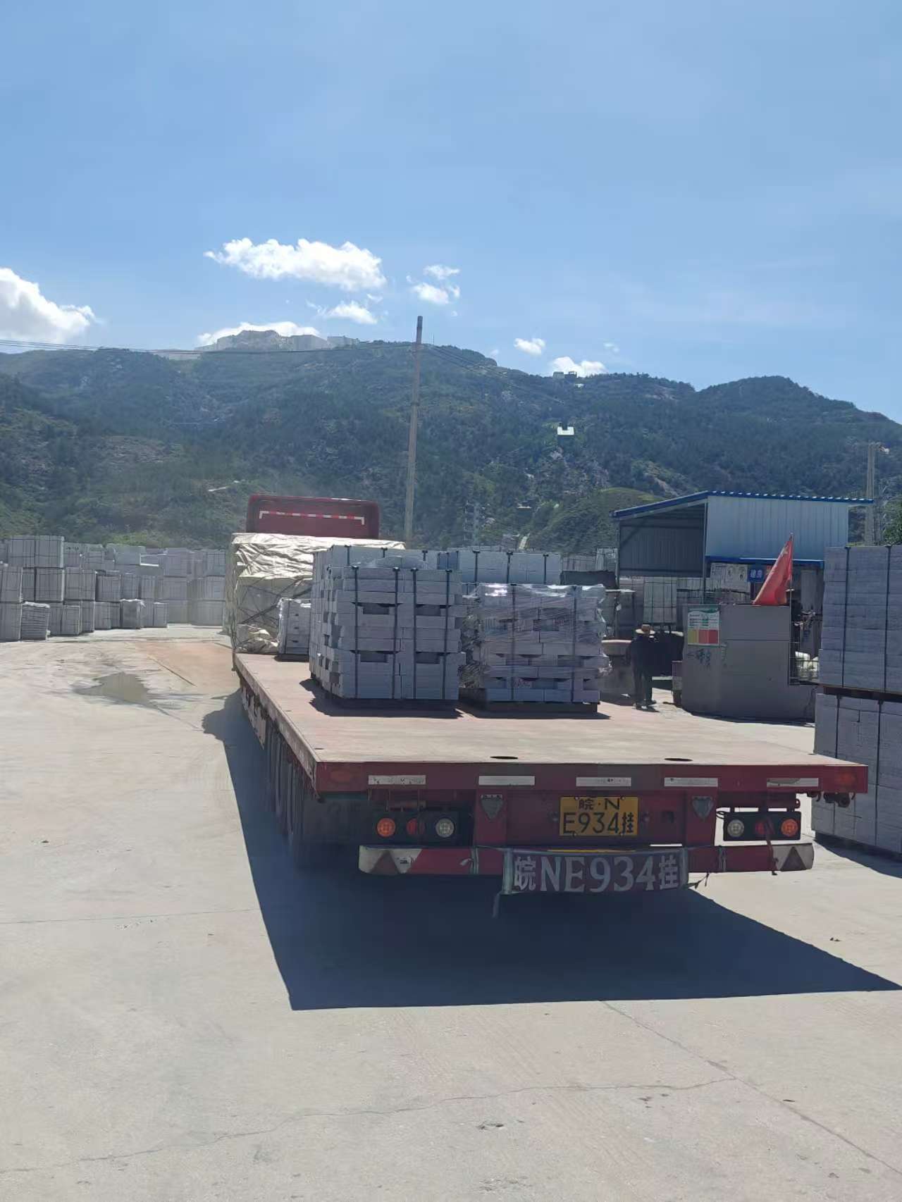 云南 芝麻白仿形路沿石，直形路沿石