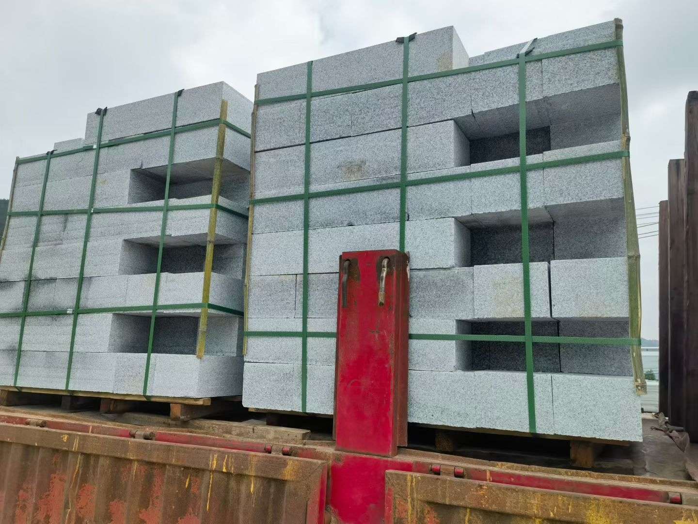 云南 芝麻白花岗岩路沿石，平石，路侧石，马路牙子，路缘石，立缘石，平缘石等